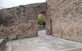 Puente viejo de Buitrago casa Enebro